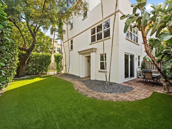 Aldens, 705 SW 4th Ave, Fort Lauderdale, Florida 33315, image 1