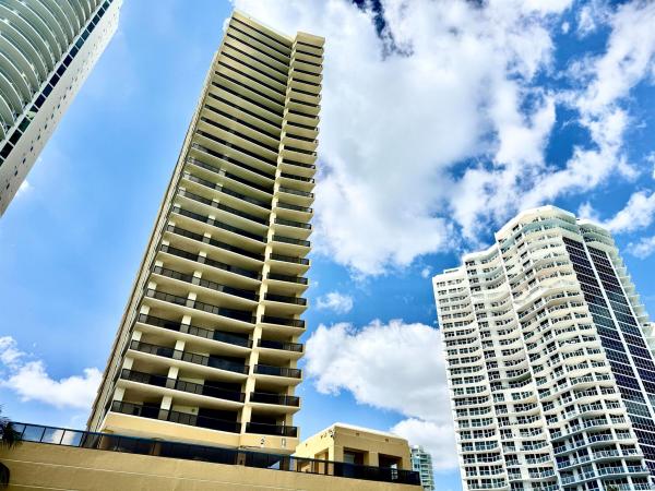 Sayan, 16275 Collins Ave #1004, Sunny Isles Beach, Florida 33160, image 1