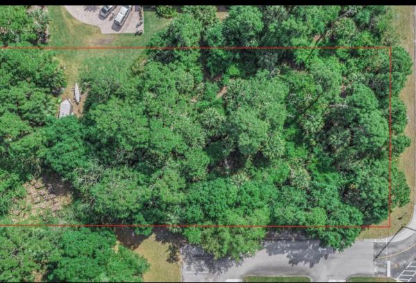 Charleston Oaks, 104 NE Charleston Oaks Dr, Port St. Lucie, Florida 34983, image 1