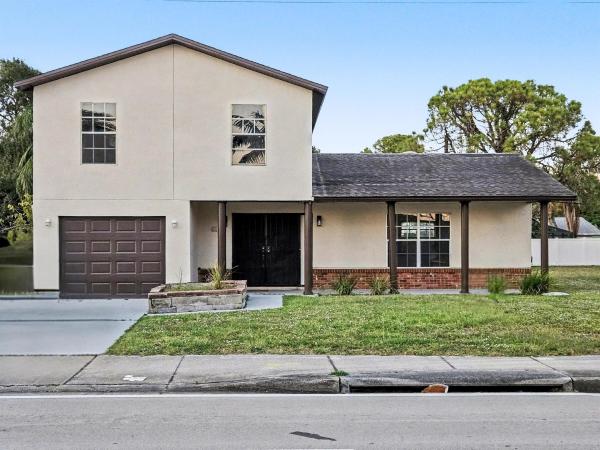 565 SE Port St Lucie Blvd, Port St. Lucie, Florida 34952, image 1