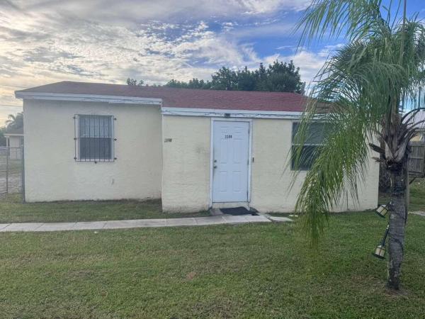 Acrehome Park, 3309 Avenue S, Riviera Beach, Florida 33404, image 1