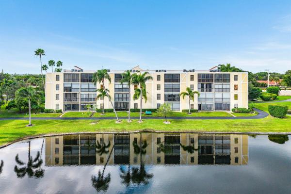 Huntington Lakes 5, 14500 Stirling Way #405, Delray Beach, Florida 33446, image 1