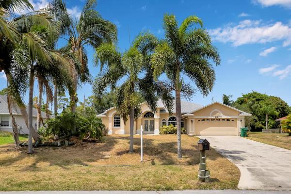 Southbend Lakes Estates, 513 SE Cliff Rd, Port St. Lucie, Florida 34953, image 1
