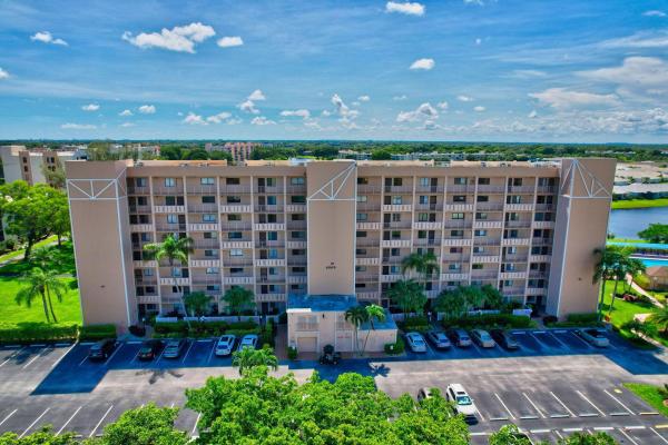 Huntington Lakes 2, 6866 Huntington Ln #806, Delray Beach, Florida 33446, image 1