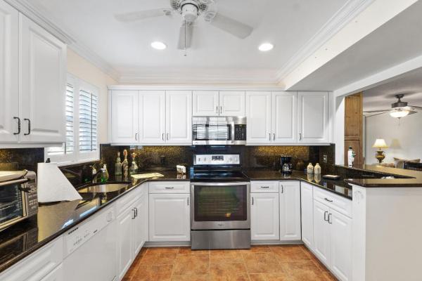 Colonial Club, 14 Colonial Club Dr #300, Boynton Beach, Florida 33435, image 1