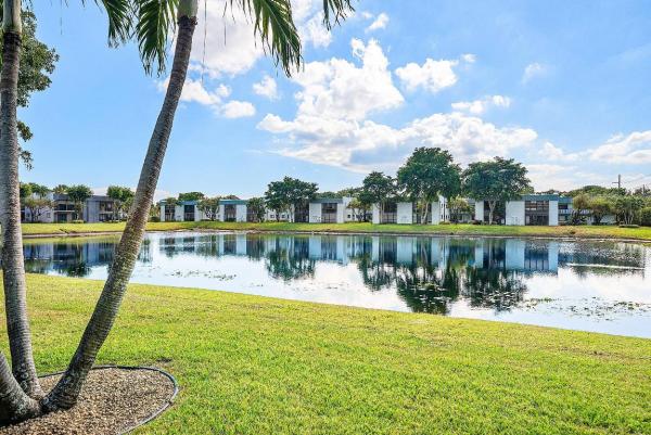 Ashland At Lakes Of Delray, 15036 Ashland Ln #43, Delray Beach, Florida 33484, image 2