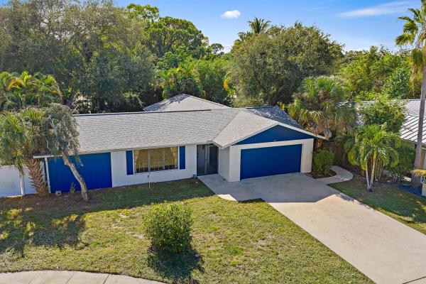 Highwood, 404 Highwood Cir, Jupiter, Florida 33458, image 1