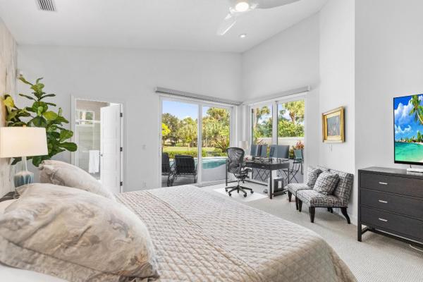Frenchman's Creek Beach & Country Club, 13370 Deauville Dr, Palm Beach Gardens, Florida 33410, image 2
