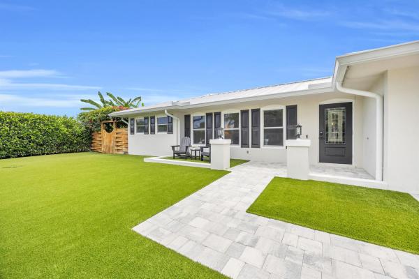 11 SE Splitrail Cir, Jupiter, Florida 33469, image 1