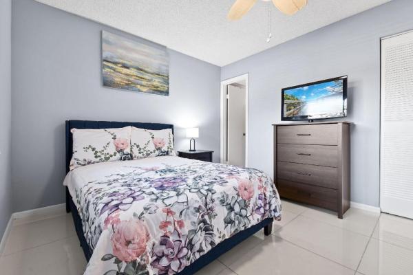 Golden Lakes Village, 140 Lake Nancy Ln #112, West Palm Beach, Florida 33411, image 2