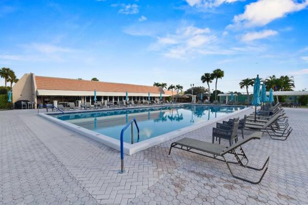Golden Lakes Village, 140 Lake Nancy Ln #112, West Palm Beach, Florida 33411, image 3