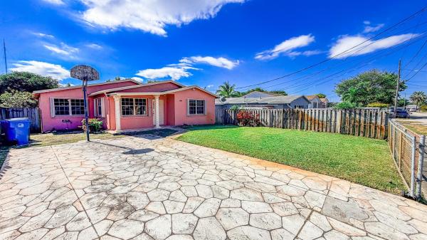 Carver Ranches, 5404 SW 22nd St #, West Park, Florida 33023, image 1