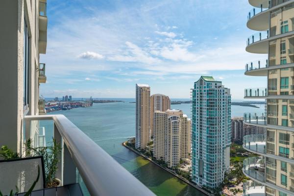 Met 1, 300 S Biscayne Blvd #T-3604, Miami, Florida 33131, image 1