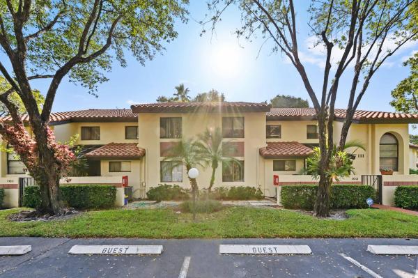 10247 N Circle Lake Dr #201, Boynton Beach, Florida 33437, image 1