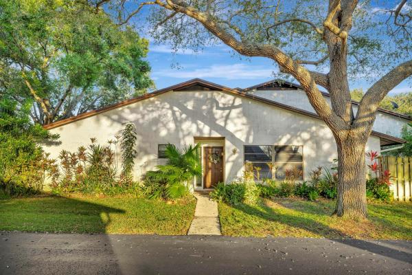 Key Colony Townhouses, 2080 Colonial Rd #1, Fort Pierce, Florida 34950, image 1