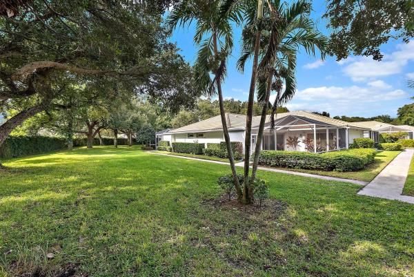 Sun Terrace At The Oaks, 8803 Chapman Oak Ct, Palm Beach Gardens, Florida 33410, image 1