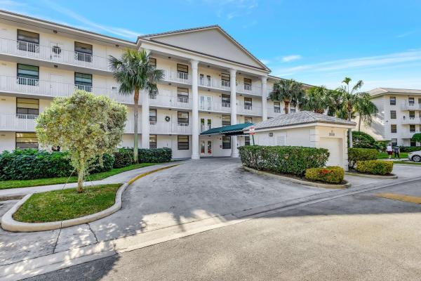 3630 Whitehall Dr #105, West Palm Beach, Florida 33401, image 1