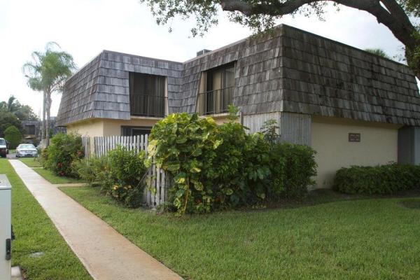 2464 Waterside Dr, Lake Worth, Florida 33461, image 1