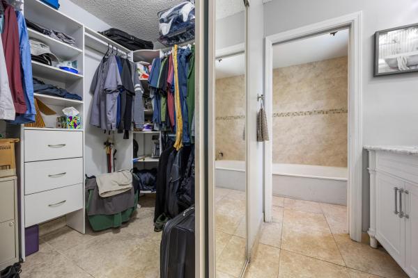 Lakeside Key, 940 SW 96th Ave, Pembroke Pines, Florida 33025, image 3