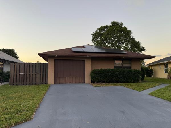 Summit Run, 1389 Pines Ln, West Palm Beach, Florida 33415, image 2