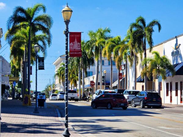 Fort Pierce Residential, 518 N 15th St, Fort Pierce, Florida 34950, image 1