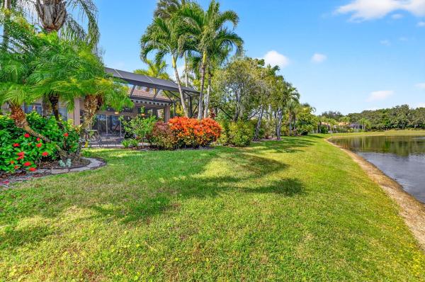 Manchester Lakes At Wycliffe, 3884 Netherlee Way, Lake Worth, Florida 33449, image 2