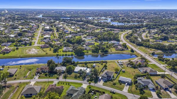 Paar Estates, 140 SW Mark Ct, Port St. Lucie, Florida 34953, image 2