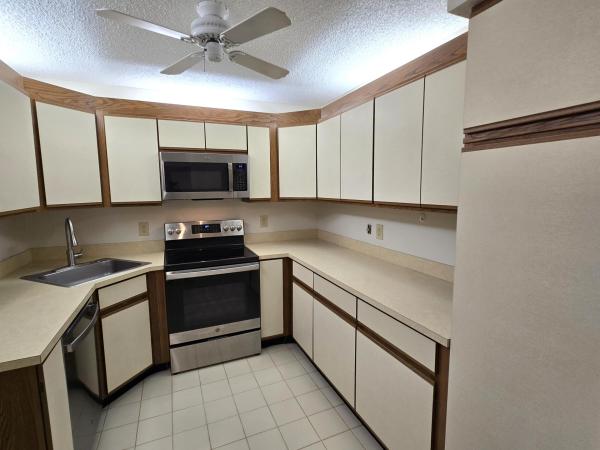 Pine Ridge At Delray Beach, 13810 Oneida Dr #B1, Delray Beach, Florida 33446, image 2