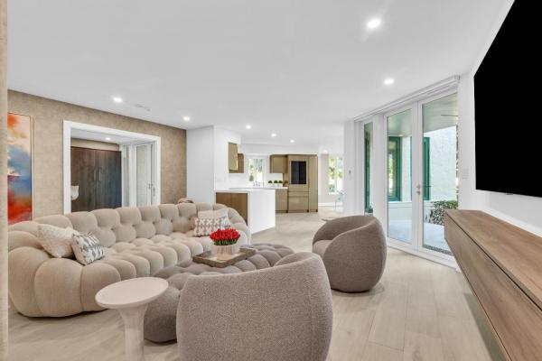 Mizner Court, 100 SE 5th Ave #106, Boca Raton, Florida 33432, image 1