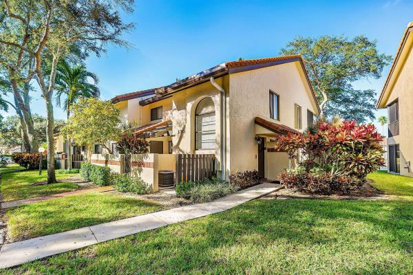 10423 S Circle Lake Dr #102, Boynton Beach, Florida 33437, image 1