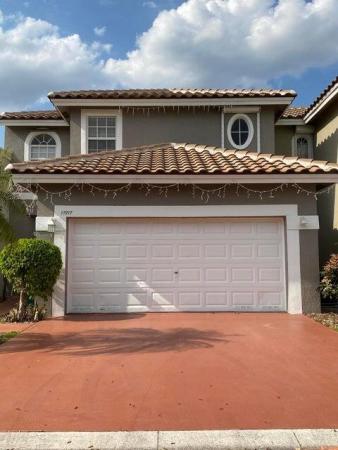 Addison Court At Wyndham Lakes, 11917 NW 57th St, Coral Springs, Florida 33076, image 1