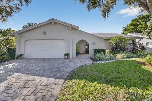 5656 Pinecrest Cir, Boca Raton, Florida 33433, image 1
