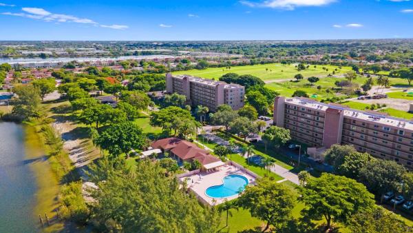 Waters Edge Towers, 4570 NW 18th Ave #609, Deerfield Beach, Florida 33064, image 1