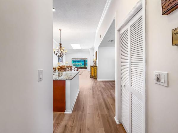 Huntington Pointe, 6367 Kings Gate Cir, Delray Beach, Florida 33484, image 3