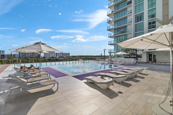 Parque Towers, 300 Sunny Isles Blvd #4-501, Sunny Isles Beach, Florida 33160, image 1
