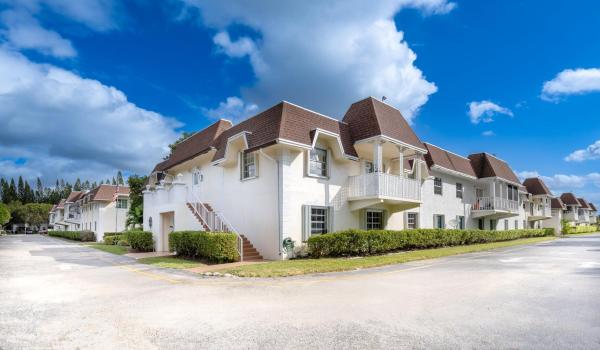 Brookfield Gardens North, 708 SE 2nd Ave #421, Deerfield Beach, Florida 33441, image 1