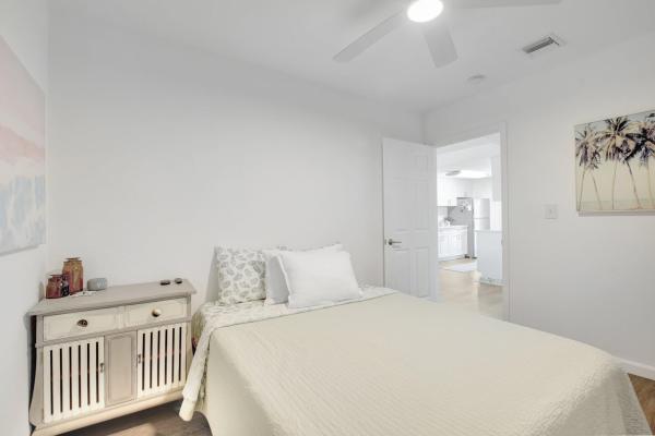 Lake Worth Town, 422 N H St, Lake Worth Beach, Florida 33460, image 2
