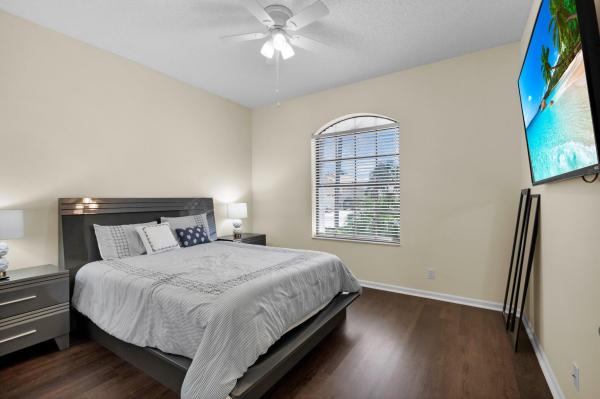Lexington Lakes, 10393 Lexington Cir S, Boynton Beach, Florida 33436, image 2