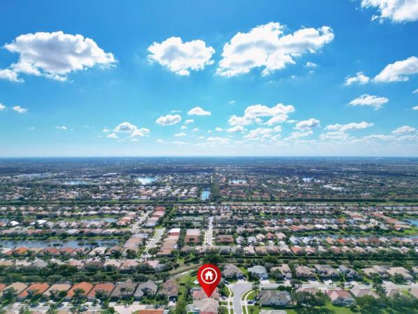 Bristol Lakes, 7128 Brunswick Cir, Boynton Beach, Florida 33472, image 2