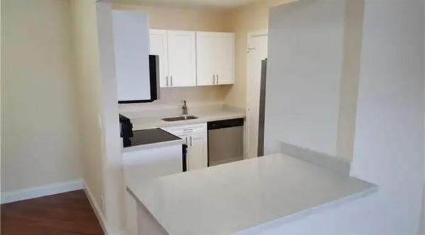 Imperial Point Colonnades, 6800 NE 22nd Way #2121, Fort Lauderdale, Florida 33308, image 2