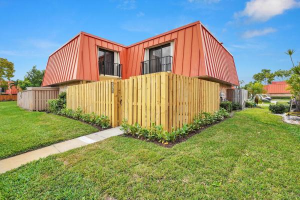 Sandalwood At Meridian Park, 3313 Meridian Way N #C, Palm Beach Gardens, Florida 33410, image 1