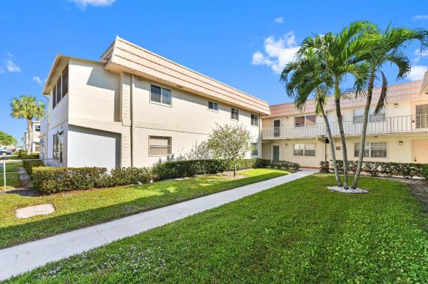 317 Saxony G, Delray Beach, Florida 33446, image 1
