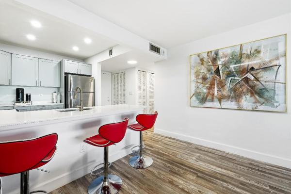 1502 S Lakeside Dr #116-N, Lake Worth, Florida 33460, image 1