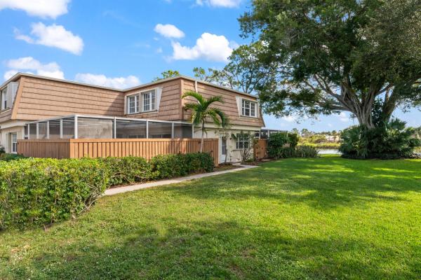 Winchester Courts, 4290 Hazel Ave #C, Palm Beach Gardens, Florida 33410, image 1
