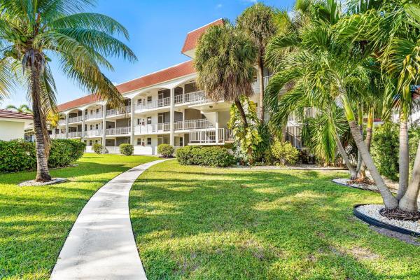 Casa Paradiso, 580 Egret Dr #123, Hallandale Beach, Florida 33009, image 1