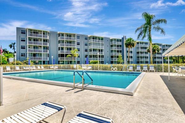 Boca Teeca, 6699 NW 2nd Ave #410, Boca Raton, Florida 33487, image 1