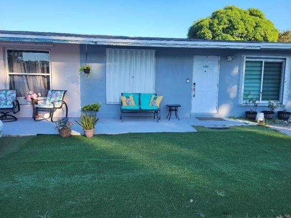 Lindas Hill, 507 Wisteria Ave #B, Fort Pierce, Florida 34982, image 1