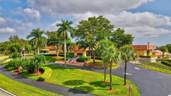 Watersedge At Lakes Of Delray, 15324 Lakes Of Delray Blvd #105, Delray Beach, Florida 33484, image 1