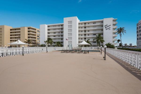 Lake Harbour Towers, 401 Lake Shore Dr #406, Lake Park, Florida 33403, image 1