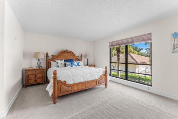 606 Brackenwood Cv, Palm Beach Gardens, Florida 33418, image 1